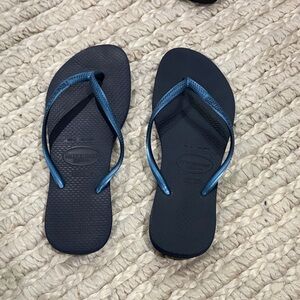 Havaianas Navy and Teal Sandals
